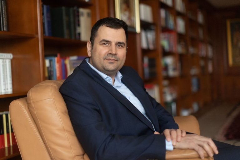 Fonduri IMM 2025: Cum Te Ajută Fabrica de Consultanță să Investești în Valea Jiului Prin Programul Tranziție Justă